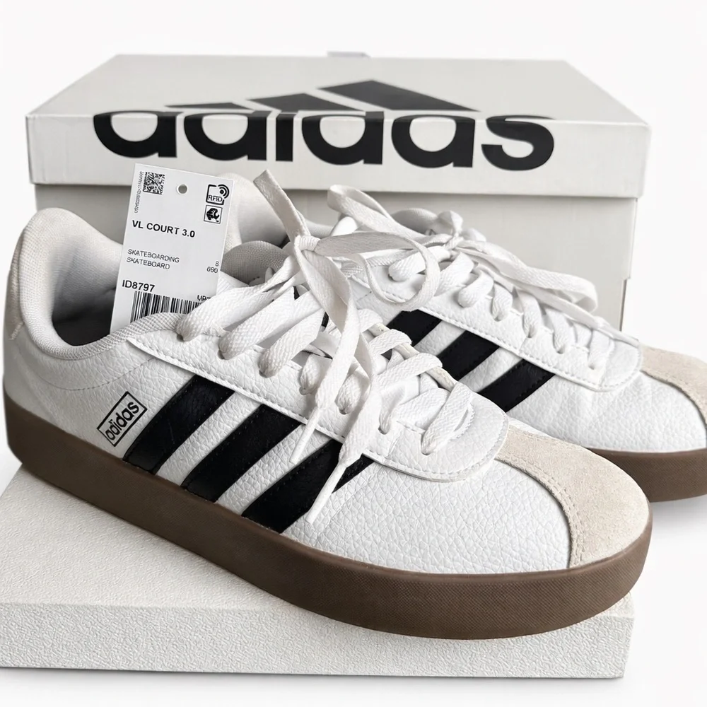 Adidas VL Court 3.0 Sneakers White Black Gum Sole Unisex Women’s 9.5 / Men’s 8